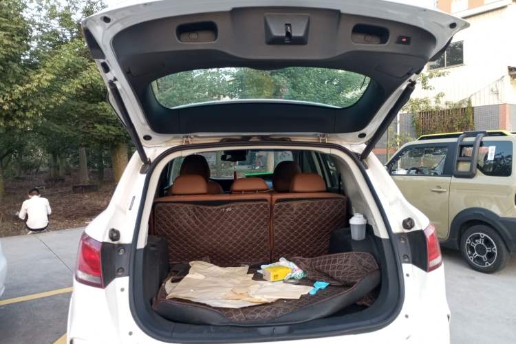 Used BORGWARD BX7 2016 28T Four-Wheel Drive Flagship Version 5 Seats Trunk