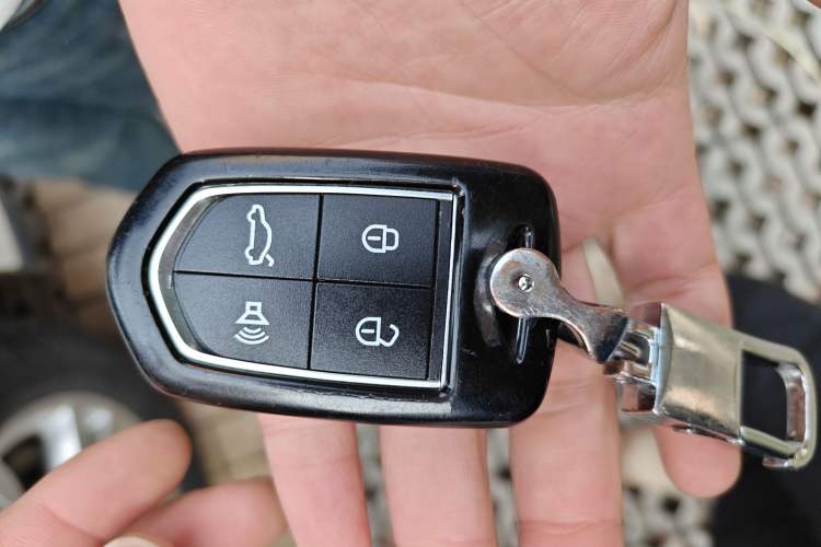 Used BORGWARD BX7 2016 28T 2WD Elite Edition 5-seater Vehicle Key