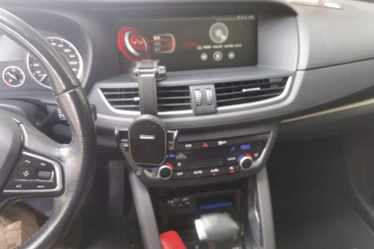 Used BORGWARD BX7 2016 28T 2WD Elite Edition 5-seater Audio And AC Panel