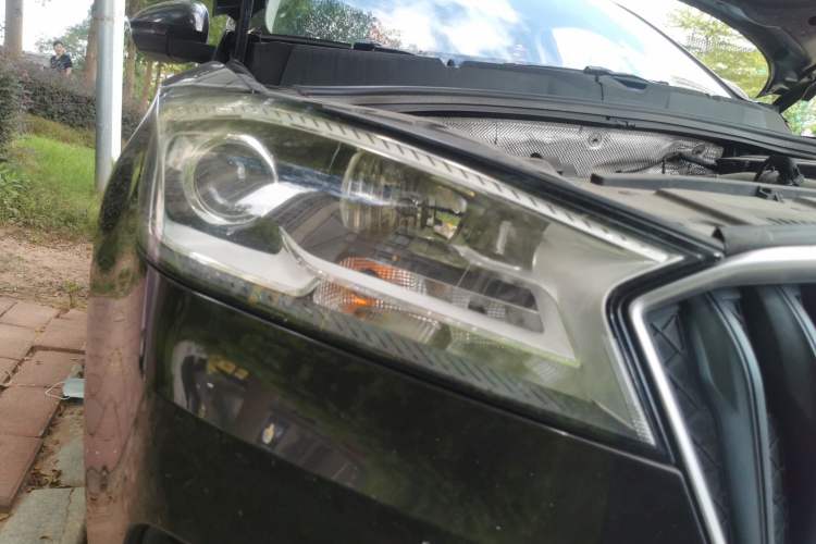 Used BORGWARD BX7 2016 28T 2WD Elite Edition 5-seater Right Front Headlight
