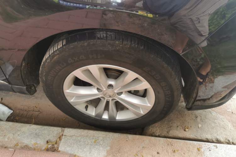 Used BORGWARD BX7 2016 28T 2WD Elite Edition 5-seater Right Front Wheel Hub