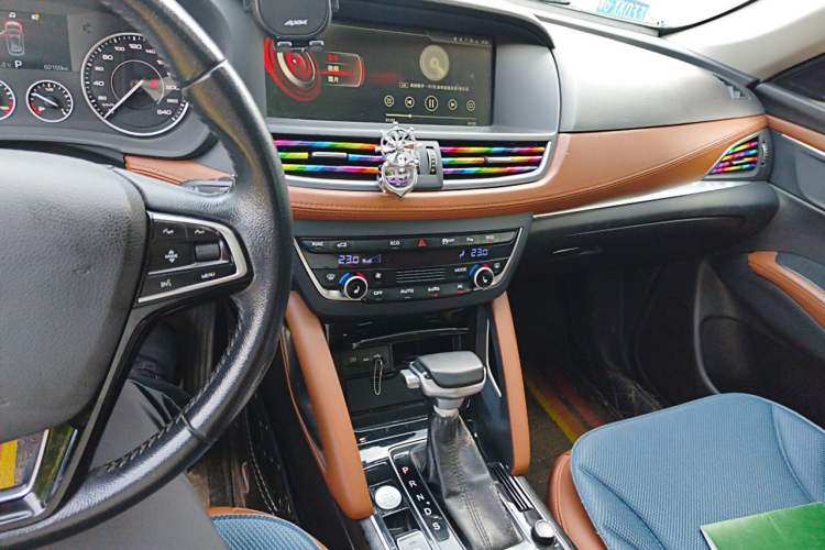 Used BORGWARD BX7 2018 28T 2WD Quality Enjoyment Version 7 Seats China V Emission Standard Audio And AC Panel