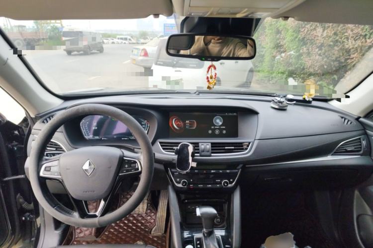 Used BORGWARD BX7 2018 28T Four-Wheel Drive Flagship Version 5 Seats China V Emission Standard Center Console