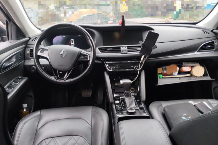Used BORGWARD BX7 2018 28T Two-Wheel Drive Luxury Version 5 Seats China V Emission Standard Center Console