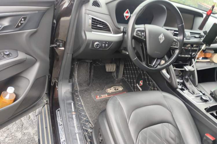 Used BORGWARD BX7 2018 28T Two-Wheel Drive Luxury Version 5 Seats China V Emission Standard Driver Seat