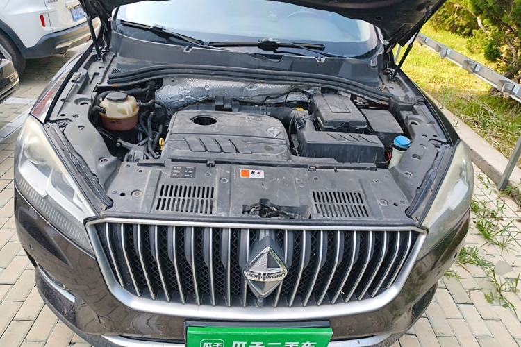 Used BORGWARD BX7 2018 28T 2WD Quality Enjoyment Version 7 Seats China V Emission Standard Engine Bay
