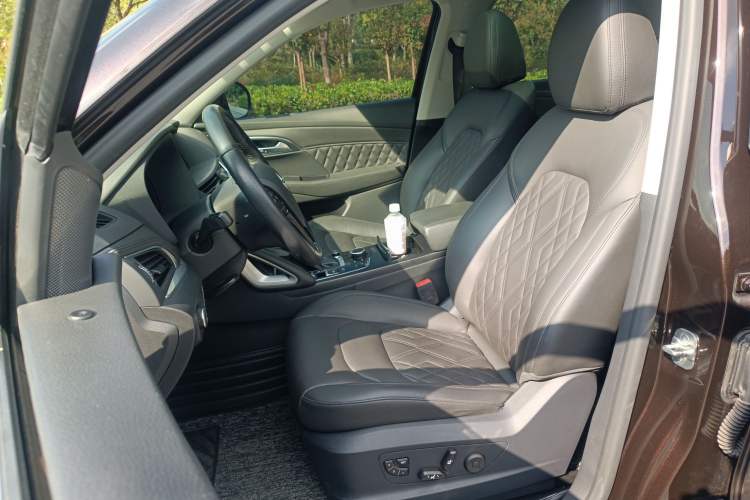 Used BORGWARD BX7 2018 28T Four-Wheel Drive Flagship Version 5 Seats China V Emission Standard Left Front Seat