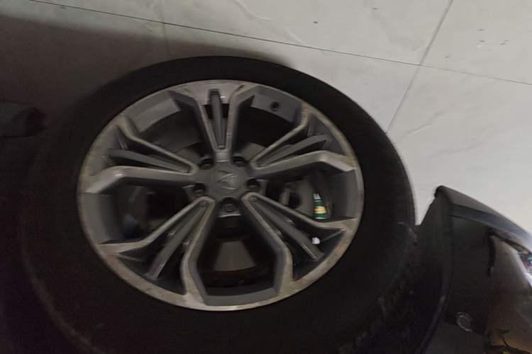 Used BORGWARD BX7 2018 28T Four-Wheel Drive Flagship Version 7 Seats China V Left Front Wheel Hub