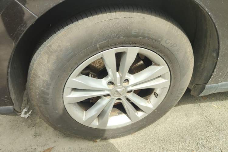 Used BORGWARD BX7 2018 28T 2WD Comfort Version 5 Seats China VI Emission Standard Left Front Wheel Hub