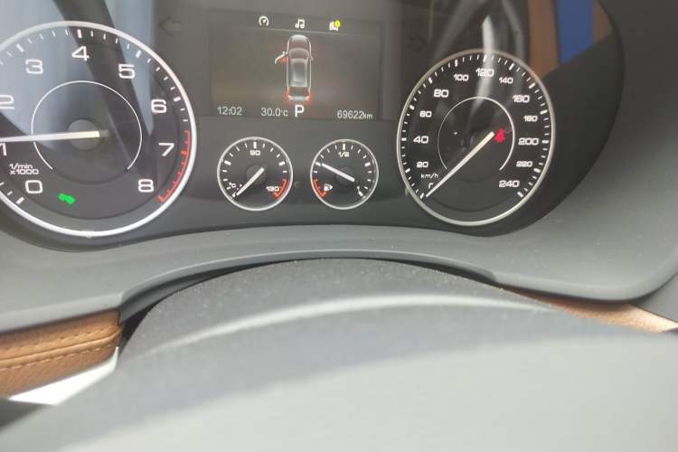 Used BORGWARD BX7 2018 28T 2WD Premium 5-seater National V Odometer Close Up