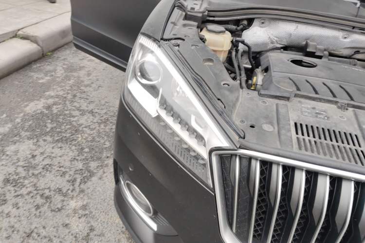 Used BORGWARD BX7 2018 28T Two-Wheel Drive Luxury Version 5 Seats China V Emission Standard Right Front Headlight