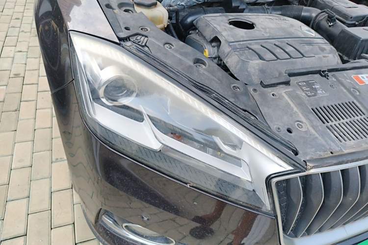 Used BORGWARD BX7 2018 28T 2WD Quality Enjoyment Version 7 Seats China V Emission Standard Right Front Headlight