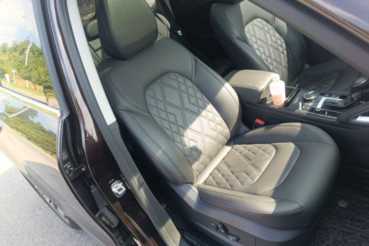 Used BORGWARD BX7 2018 28T Four-Wheel Drive Flagship Version 5 Seats China V Emission Standard Right Front Seat