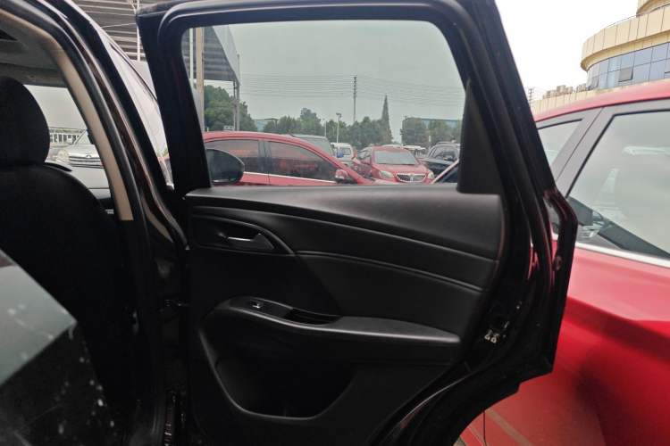 Used BORGWARD BX7 2018 28T Two-Wheel Drive Premium 7-Seater China VI Right Rear Door Interior