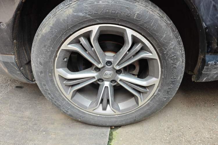 Used BORGWARD BX7 2018 28T Two-Wheel Drive Premium 7-Seater China VI Right Rear Wheel Hub