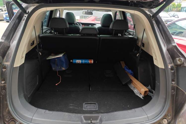 Used BORGWARD BX7 2018 28T Two-Wheel Drive Premium 7-Seater China VI Trunk