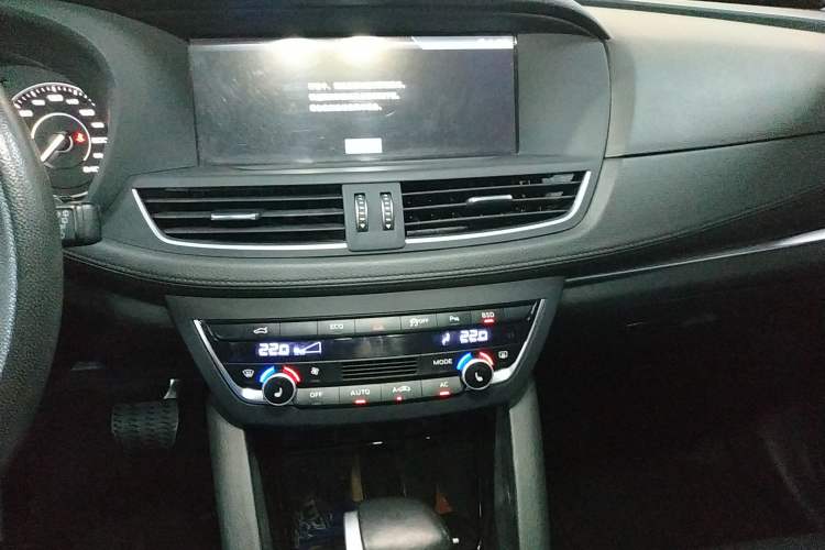 Used BORGWARD BX7 2018 28T 2WD Premium 5-seater National V Audio And AC Panel