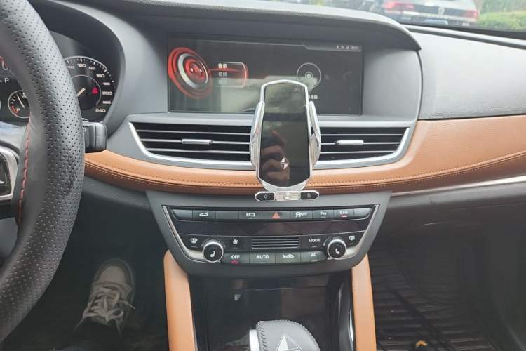 Used BORGWARD BX7 2018 28T 2WD Premium 5-seater National V Audio And AC Panel