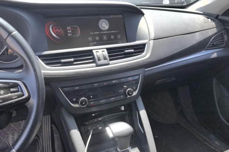 Used BORGWARD BX7 2018 28T 2WD Premium 5-seater National V Audio And AC Panel