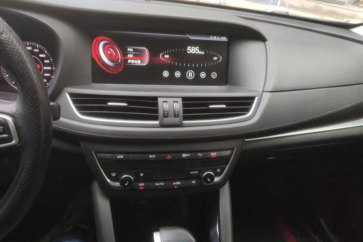 Used BORGWARD BX7 2018 28T Front-Wheel Drive Quality Enjoyment Version 5 Seats China VI Emission Standard Audio And AC Panel