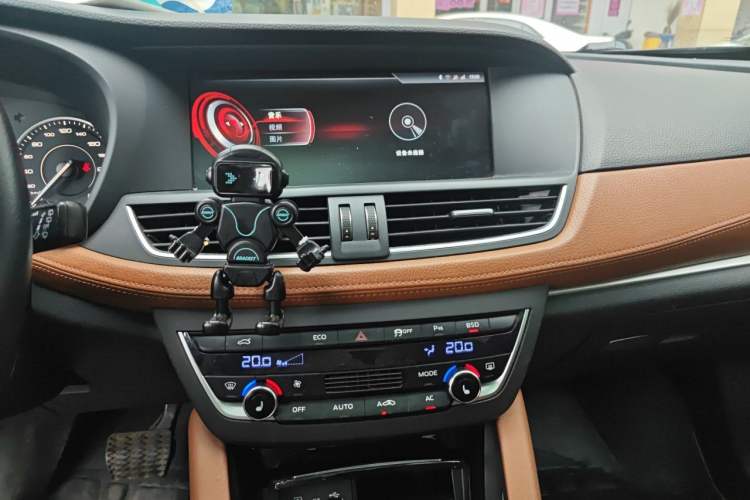 Used BORGWARD BX7 2018 28T 2WD Premium 5-seater National V Audio And AC Panel