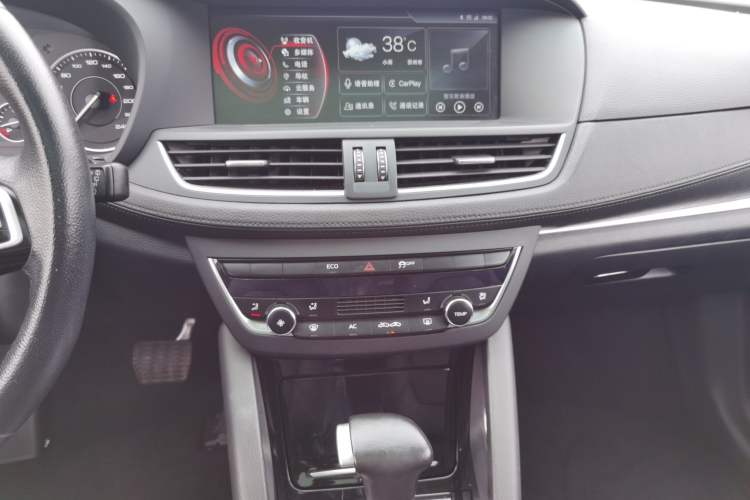 Used BORGWARD BX7 2018 28T 2WD Comfort Version 5 Seats China VI Emission Standard Audio And AC Panel
