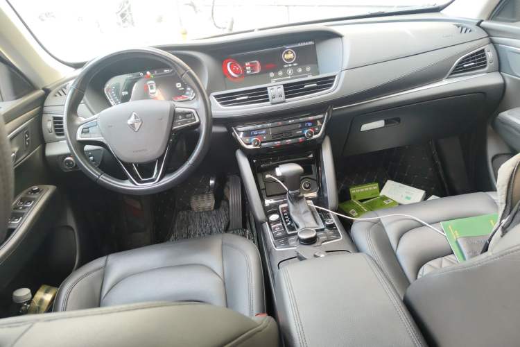 Used BORGWARD BX7 2018 28T Four-Wheel Drive Flagship Version 5 Seats China VI Emission Standard Center Console