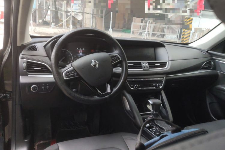 Used BORGWARD BX7 2018 28T Front-Wheel Drive Quality Enjoyment Version 5 Seats China VI Emission Standard Center Console
