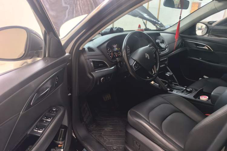 Used BORGWARD BX7 2018 28T Front-Wheel Drive Quality Enjoyment Version 5 Seats China VI Emission Standard Driver Seat
