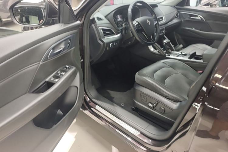 Used BORGWARD BX7 2018 28T Front-Wheel Drive Quality Enjoyment Version 5 Seats China VI Emission Standard Driver Seat