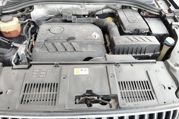 Used BORGWARD BX7 2018 28T Four-Wheel Drive Flagship Version 5 Seats China VI Emission Standard Engine Bay