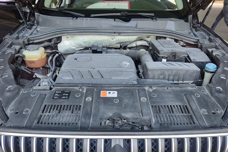 Used BORGWARD BX7 2018 28T Two-Wheel Drive Luxury Version 5 Seats China VI Emission Standard Engine Bay