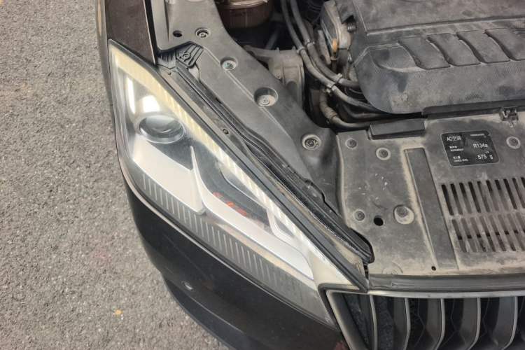 Used BORGWARD BX7 2018 28T 2WD Premium 5-seater National V Engine Bay Right