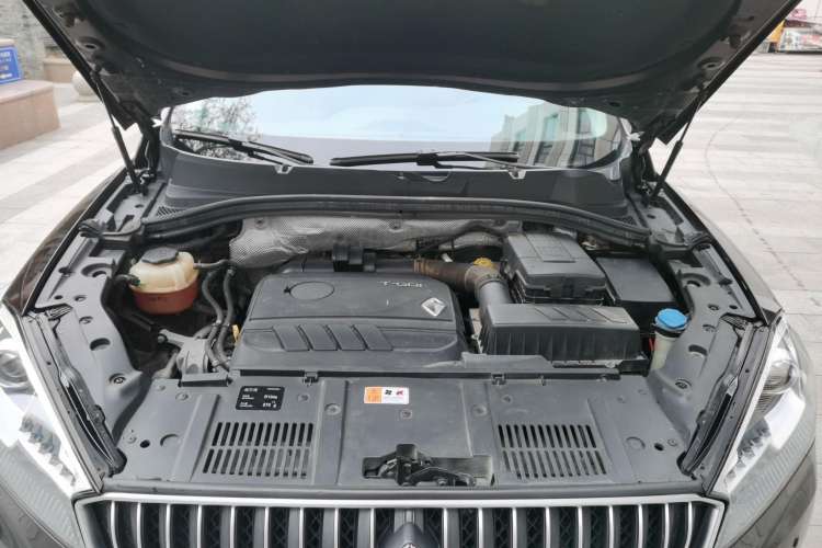 Used BORGWARD BX7 2018 28T Two-Wheel Drive Luxury Version 5 Seats China VI Emission Standard Engine Bay