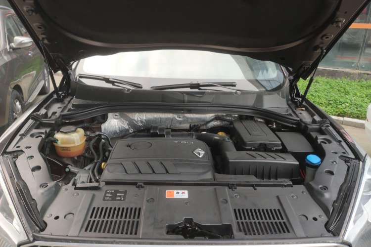 Used BORGWARD BX7 2018 28T Front-Wheel Drive Quality Enjoyment Version 5 Seats China VI Emission Standard Engine Bay