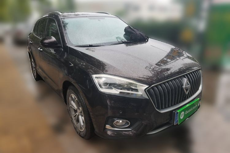 Used BORGWARD BX7 2018 28T Two-Wheel Drive Premium 7-Seater China VI Front Right 45 Deg