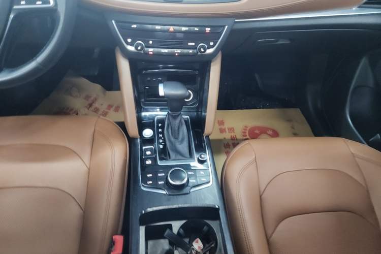 Used BORGWARD BX7 2018 28T Front-Wheel Drive Quality Enjoyment Version 5 Seats China VI Emission Standard Gear Lever