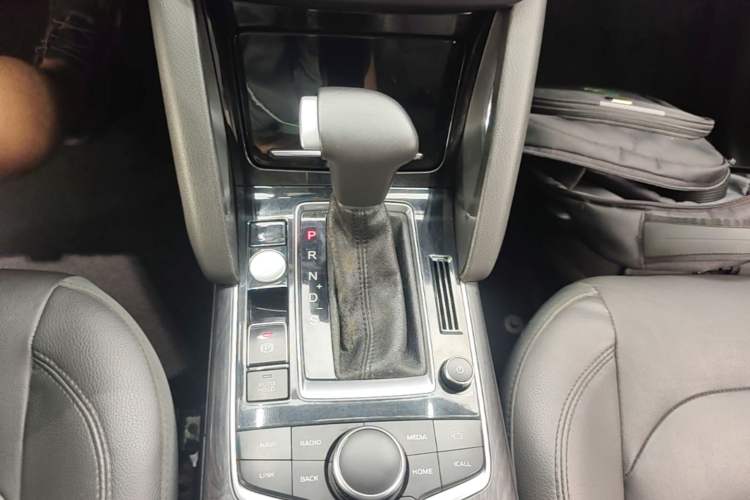 Used BORGWARD BX7 2018 28T Front-Wheel Drive Quality Enjoyment Version 5 Seats China VI Emission Standard Gear Lever