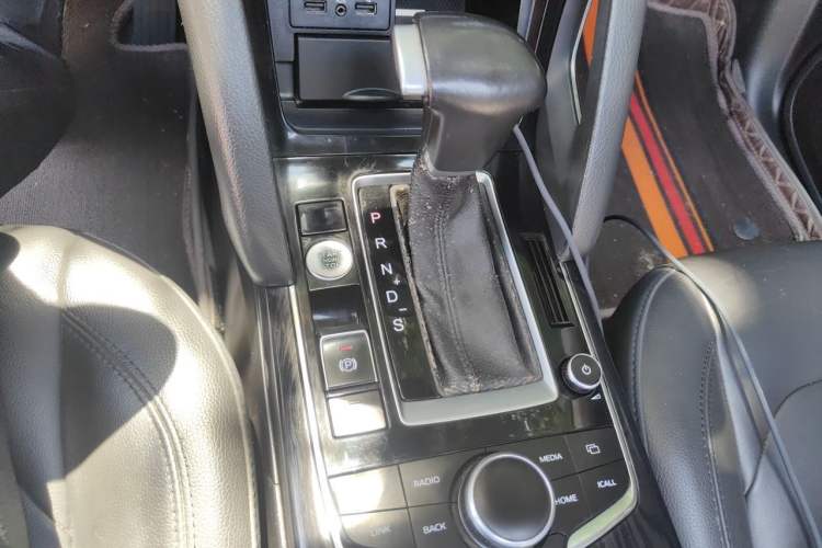 Used BORGWARD BX7 2018 28T Four-Wheel Drive Flagship Version 5 Seats China VI Emission Standard Gear Lever
