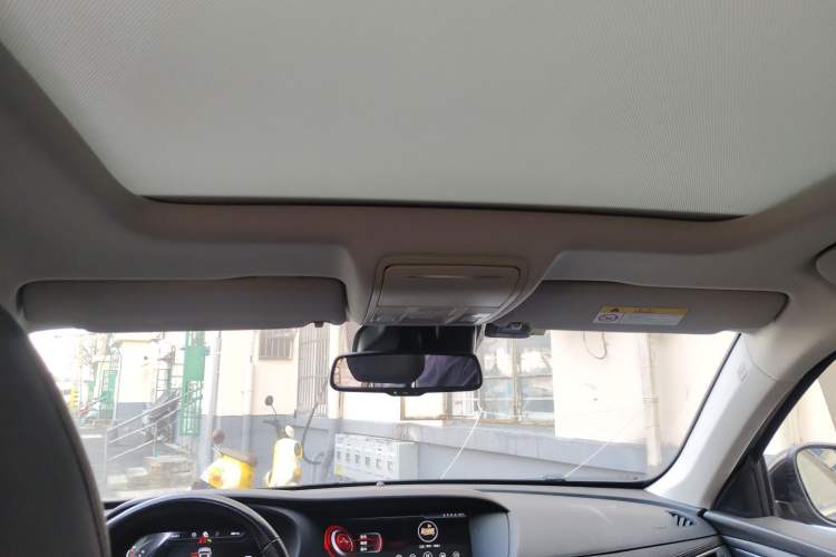 Used BORGWARD BX7 2018 28T Four-Wheel Drive Flagship Version 5 Seats China VI Emission Standard Headliner