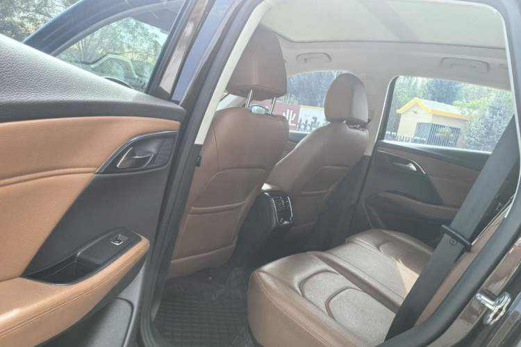 Used BORGWARD BX7 2018 28T Front-Wheel Drive Quality Enjoyment Version 5 Seats China VI Emission Standard Headliner