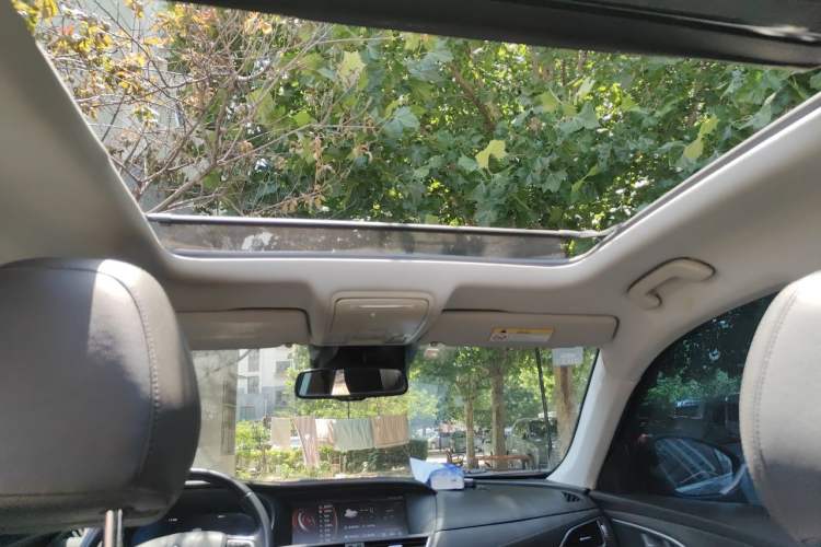 Used BORGWARD BX7 2018 28T Four-Wheel Drive Flagship Version 5 Seats China VI Emission Standard Headliner