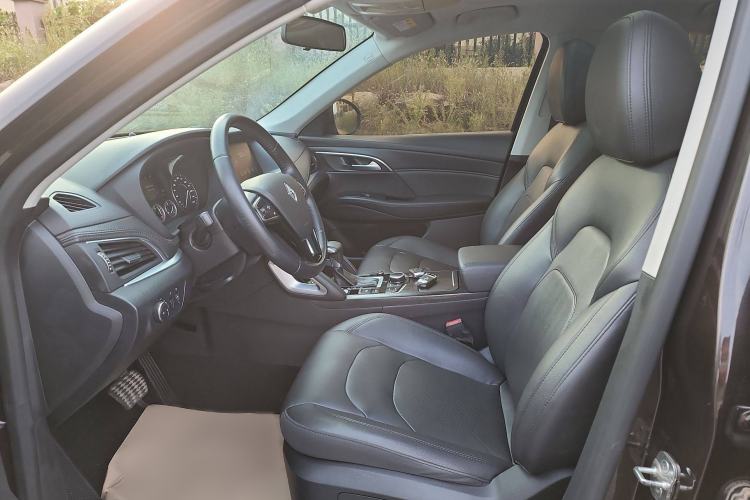 Used BORGWARD BX7 2018 28T Front-Wheel Drive Quality Enjoyment Version 5 Seats China VI Emission Standard Interior 1