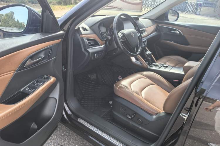 Used BORGWARD BX7 2018 28T Front-Wheel Drive Quality Enjoyment Version 5 Seats China VI Emission Standard Interior 2