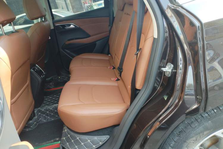 Used BORGWARD BX7 2018 28T Front-Wheel Drive Quality Enjoyment Version 5 Seats China VI Emission Standard Interior 4