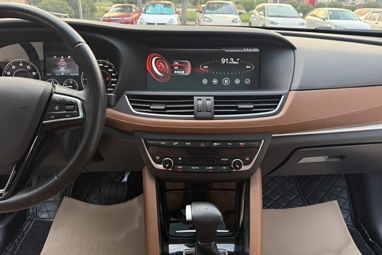 Used BORGWARD BX7 2018 28T Four-wheel Drive Luxury Model 5 Seats China VI Emission Standard Interior 5