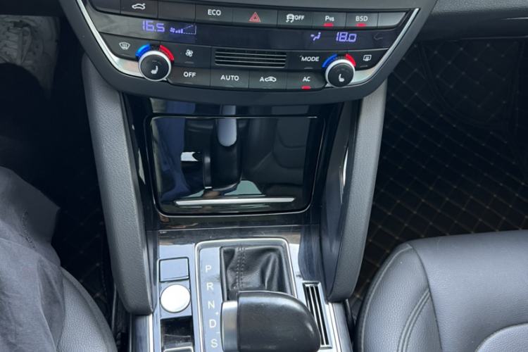 Used BORGWARD BX7 2018 28T Front-Wheel Drive Quality Enjoyment Version 5 Seats China VI Emission Standard Interior 7