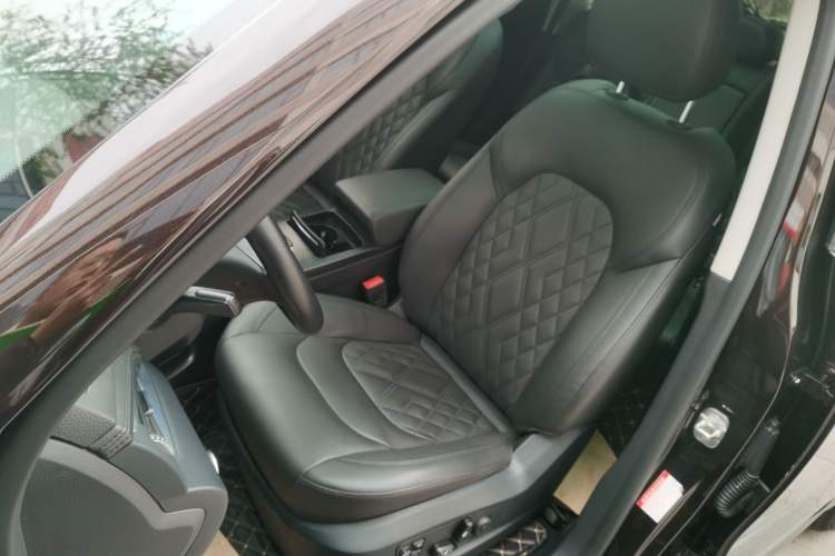 Used BORGWARD BX7 2018 28T Two-Wheel Drive Luxury Version 5 Seats China VI Emission Standard Left Front Seat