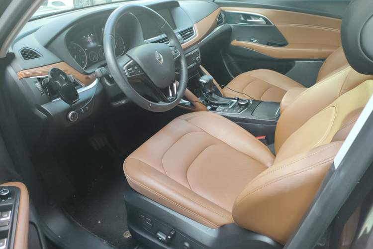 Used BORGWARD BX7 2018 28T Four-wheel Drive Luxury Model 5 Seats China VI Emission Standard Left Front Seat