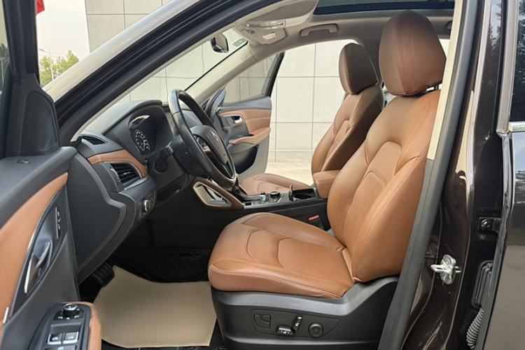 Used BORGWARD BX7 2018 28T Four-wheel Drive Luxury Model 5 Seats China VI Emission Standard Left Front Seat